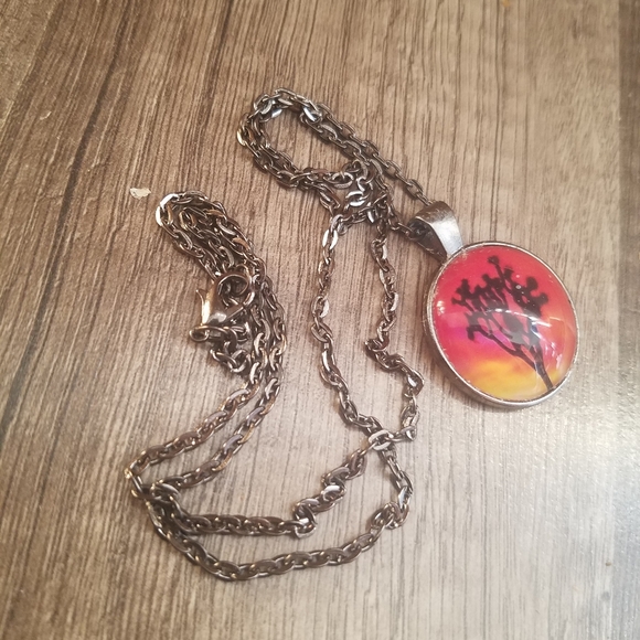 Joshua Tree Necklace - Picture 3 of 3